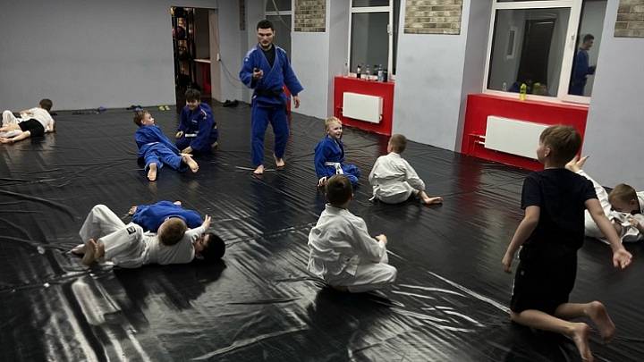 Занятия в спортивном клубе Питера для детей и взрослых