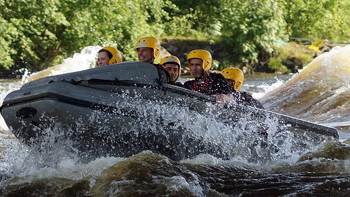 Экстремальные приключения на воде: справьтесь с водной стихией!