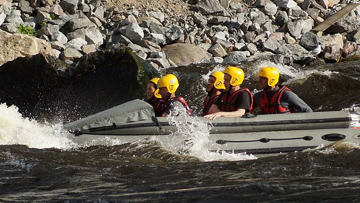 Экстремальные приключения на воде: справьтесь с водной стихией!