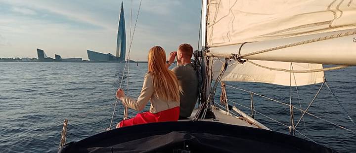 Романтическая прогулка на яхте