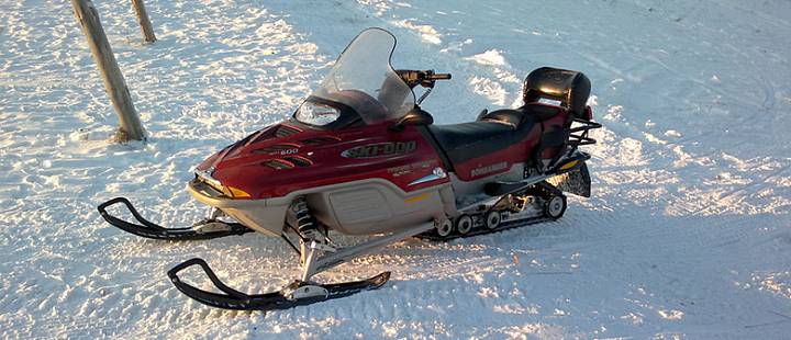 Катания на снегоходе - зимнее приключение на скорости