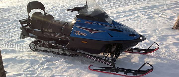 Катания на снегоходе - зимнее приключение на скорости